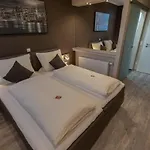 Hotel Mey 2*